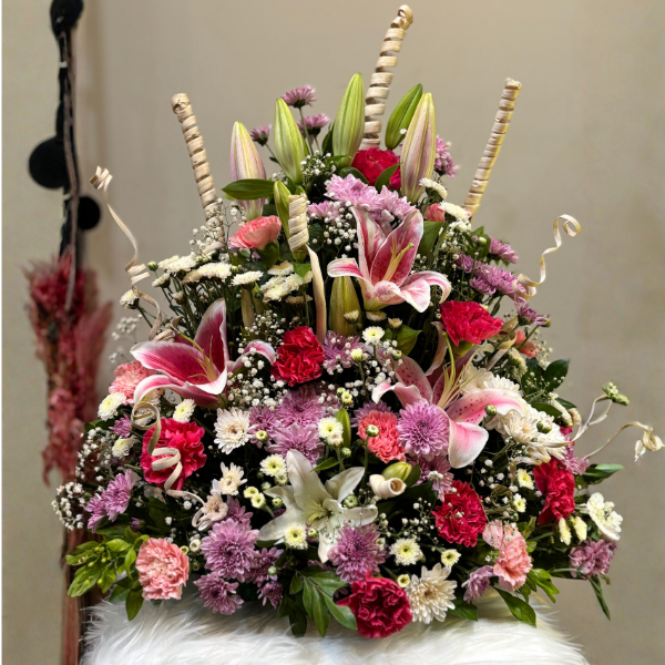 Elegant Fresh Flower Arrangement