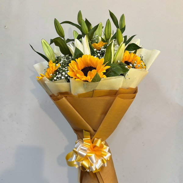 Sunshine Lily Premium Bouquet